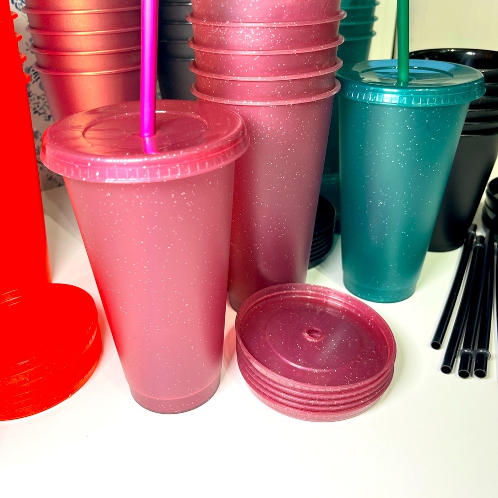 Reusable Plastic Tumbler- BRAND NEW